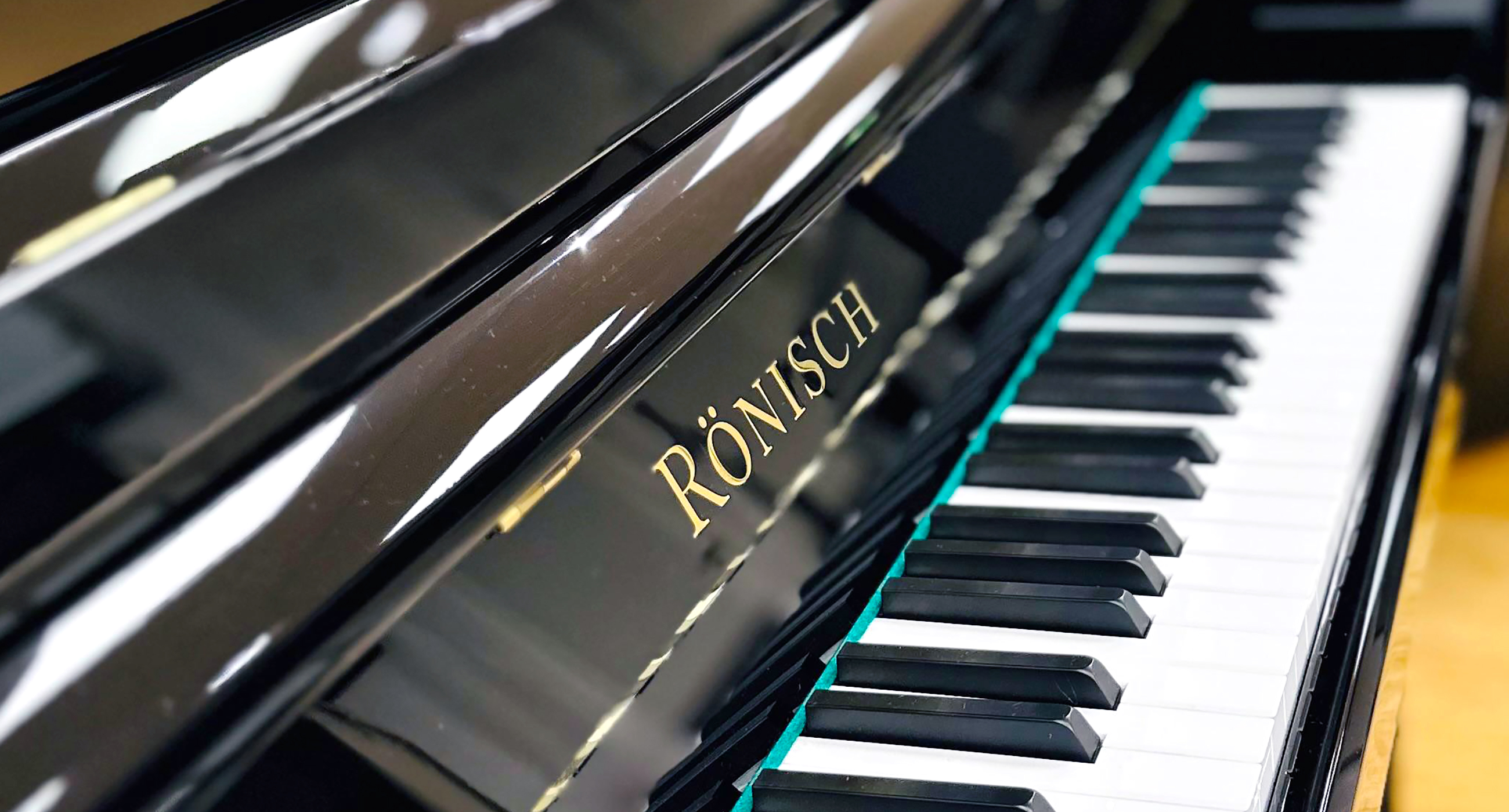 Rönisch Pianos