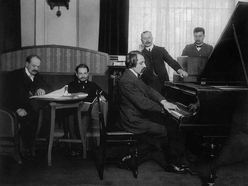 Blüthner history