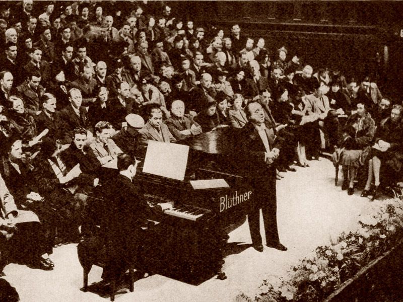 Blüthner history