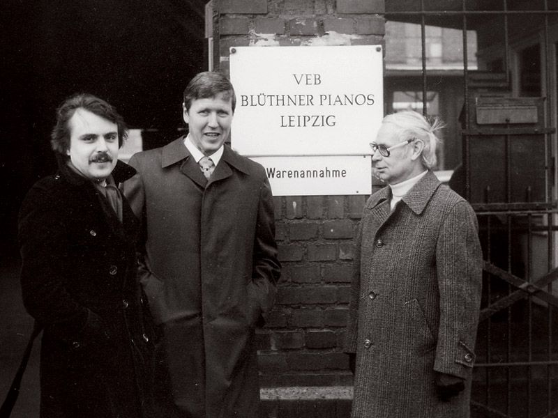Blüthner London shop in the 1980s
