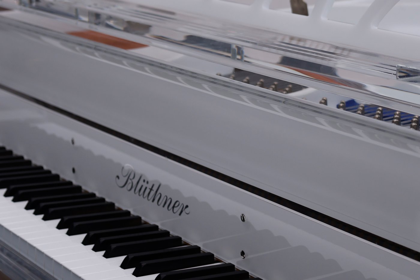 Blüthner Hive designer piano